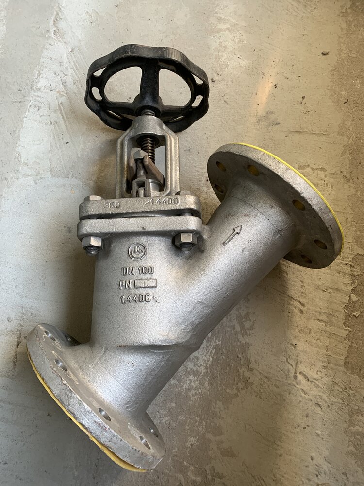 K K. DN100. PN10.    318/16