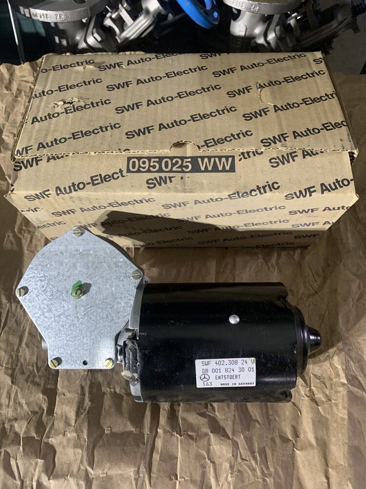 SWF SWF 402.308. 24 v