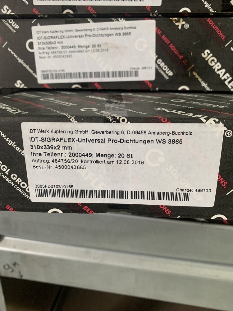 IDT-SIGRAFLEX WS 3865.   310x336x2mm