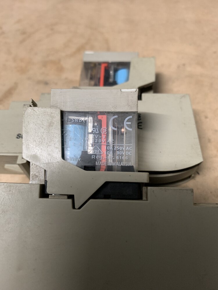 OMRON  P2RF-05-S - Bild 3