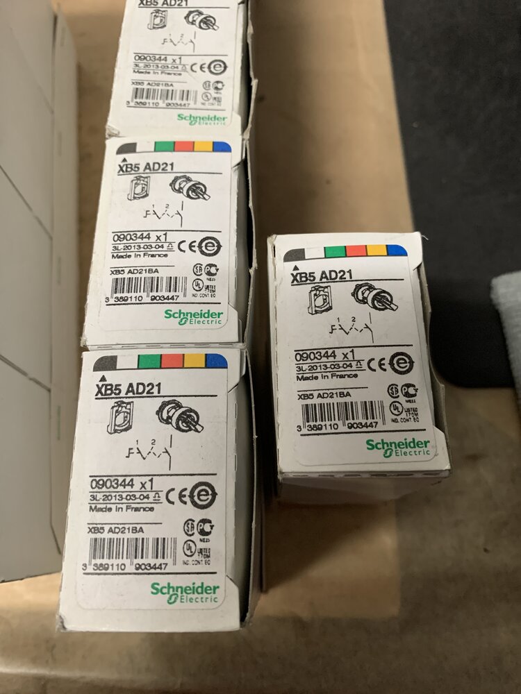 Schneider Electric XB5 AD21