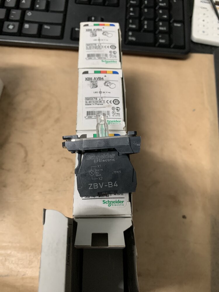 Schneider Electric  XB5 AVB4 - Bild 2