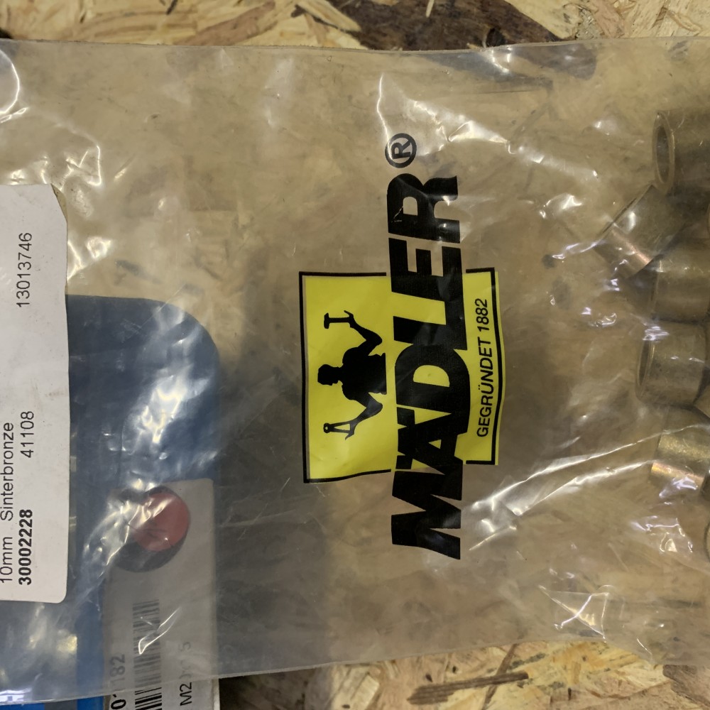 MÄDLER Buchse ähnlich DIN 1850 10mm