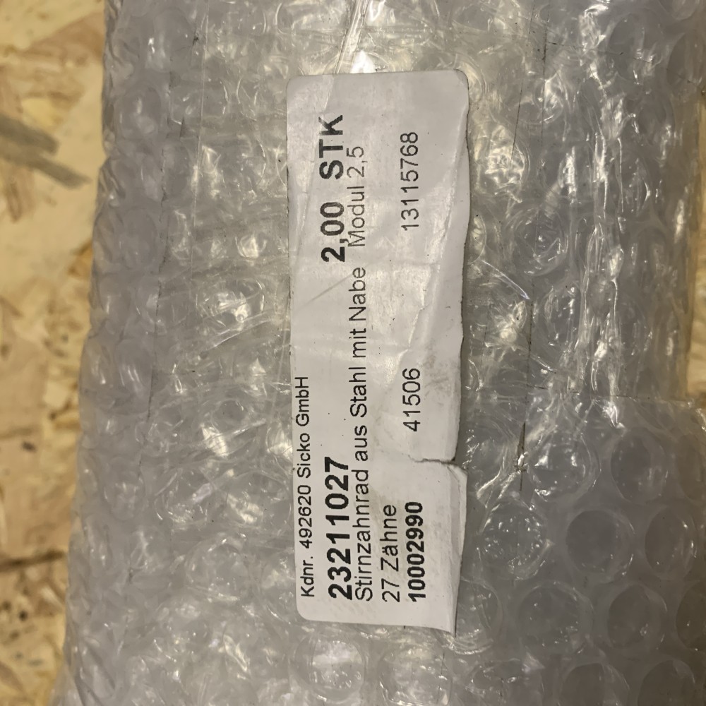 Stirnzahnrad aus Stahl mit Nabe Modul 2,5  27 Zähne ,Zahnbreite 25mm,Außendurchmesser 72,5 mm