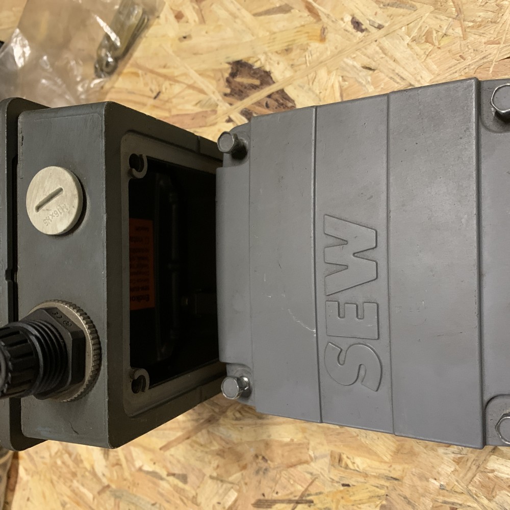 SEW Eurodrive 1361 057 0 /10 (HERC-61) - Bild 2