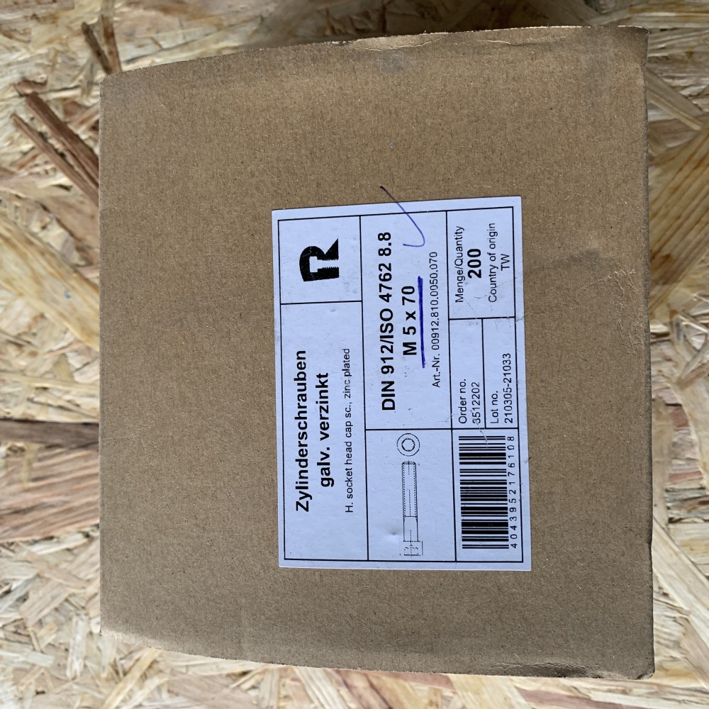 Zylinderschrauben  M5x70