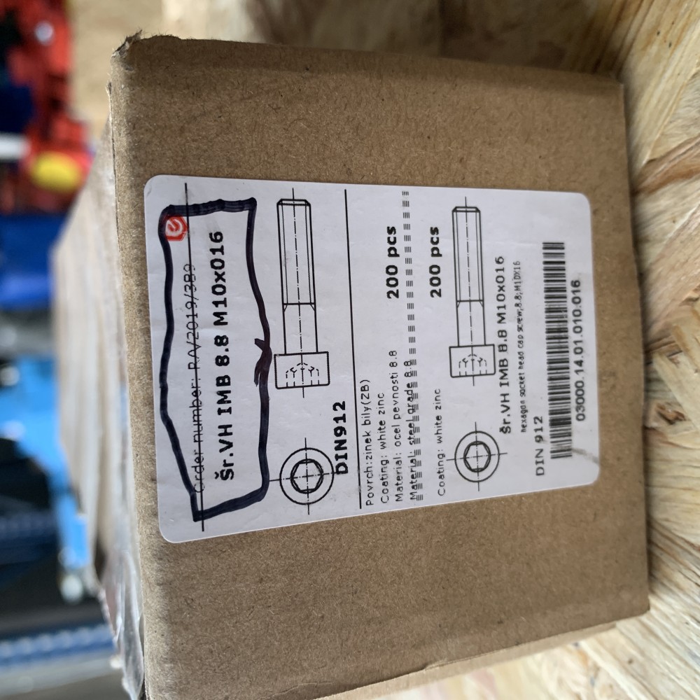 Zylinderschrauben  M10x0,16