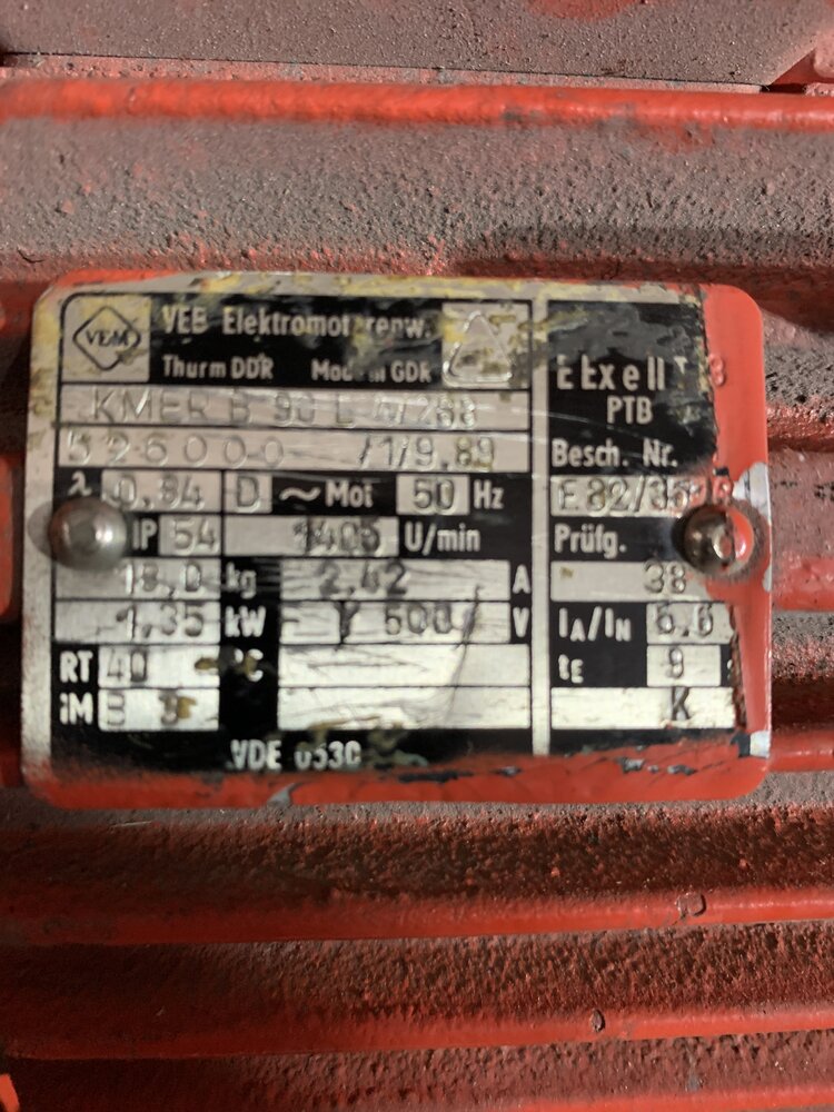 VEM_set Motor:KMER B 90 L 4/288 ;   Pumpe: SN50-200